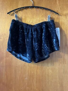 Woman’s Ivivva by Lululemon Black Crushed Velvet Athletic Shorts 8